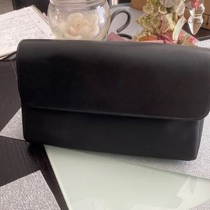 Black shoulder bag